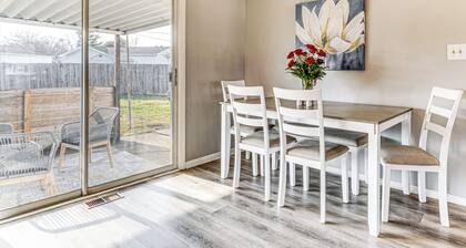 2 Mi to Downtown Logansport: Quiet Home w/ Grill