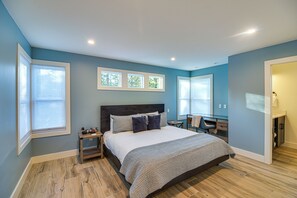 4 bedrooms, internet, bed sheets - Mtn Escape w/ Hot Tub, By Trails in Grand Lake! (Grand Lake)