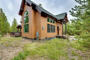 Exterior - Mtn Escape w/ Hot Tub, By Trails in Grand Lake! (Grand Lake)