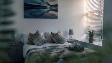 3 bedrooms, desk, iron/ironing board, free WiFi