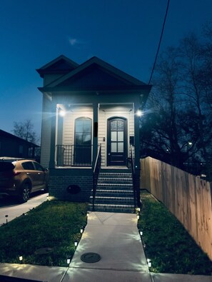 Exterior - Room rental with private bathroom (New Orleans)