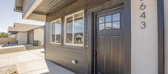 Junction Escape: Pet Friendly + Office Space