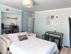 1 habitación, escritorio, tabla de planchar con plancha y wifi gratis 