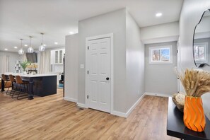 Interior - Modern 3-Br Retreat Downtwn Indy (Indianapolis)