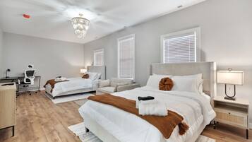 3 bedrooms, desk, iron/ironing board, WiFi