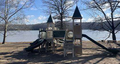 Lakeside Retreat w/seasonal water views & boat ramp, beach, & park within 1 mile