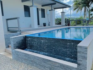 Pool - The Harbour House. 3-bedroom waterfront villa in enchanting Pacific Harbour (Pacific Harbour)