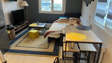 1 chambre, bureau, Wi-Fi gratuit, draps fournis
