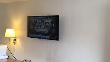 Standard Room, Mountain View | Laptop workspace, free WiFi