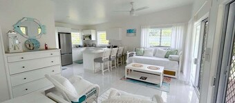 Modern Studio - Perfect blend of comfort and convenience