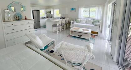 Modern Studio - Perfect blend of comfort and convenience