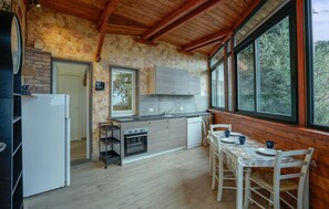 Fridge, dishwasher, cookware/dishes/utensils