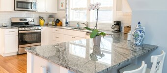 Sky Blue: Spacious, Close to Yale & Downtown New Haven! 