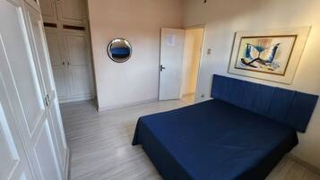3 dormitorios, tabla de planchar con plancha, wifi gratis y ropa de cama