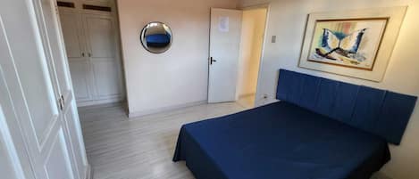3 quartos, ferros/tábuas de passar roupa, Wi-Fi de cortesia