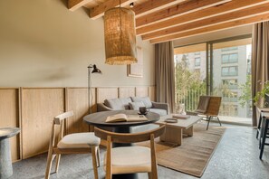 Kamar Double Eksklusif | Ruang makan