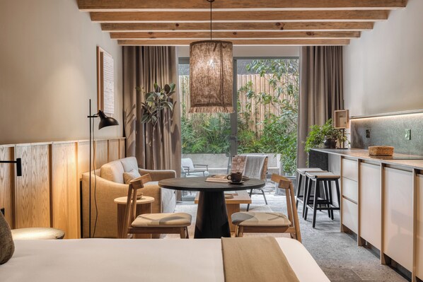 Chambre Double Majestueuse | Salle à manger