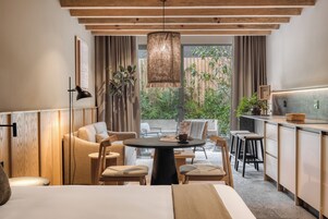 Grand Double Room | Dining room