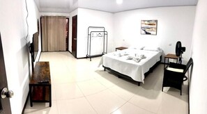 舒適客房, 1 張標準雙人床, 陽台, 城市景觀 | 免費無線上網