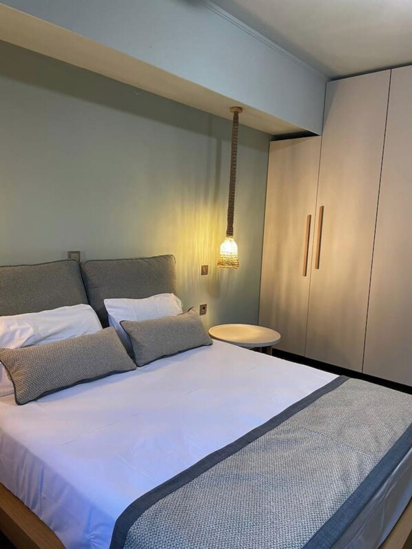 1 bedroom, iron/ironing board, WiFi