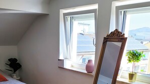 Comfort Condo | Ruang tamu | TV skrin rata 