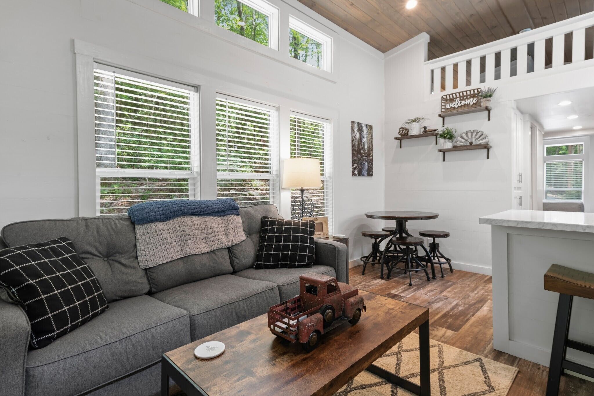 Creekside Tiny House In Fantastic Monteagle! Quick Hike To Waterfall! - Monteagle, TN