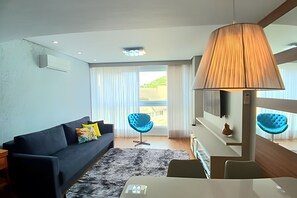 Íbúð | Stofa | Sjónvarp