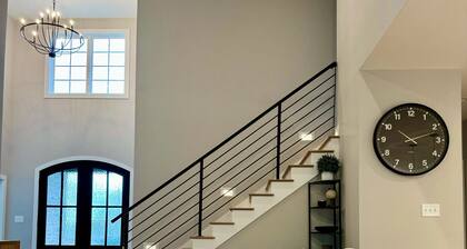 The Liberty House
Spacious 5-bedroom house in charming Lynchburg