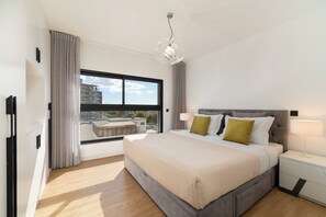 3 soverom, strykejern/-brett, wi-fi og sengetøy