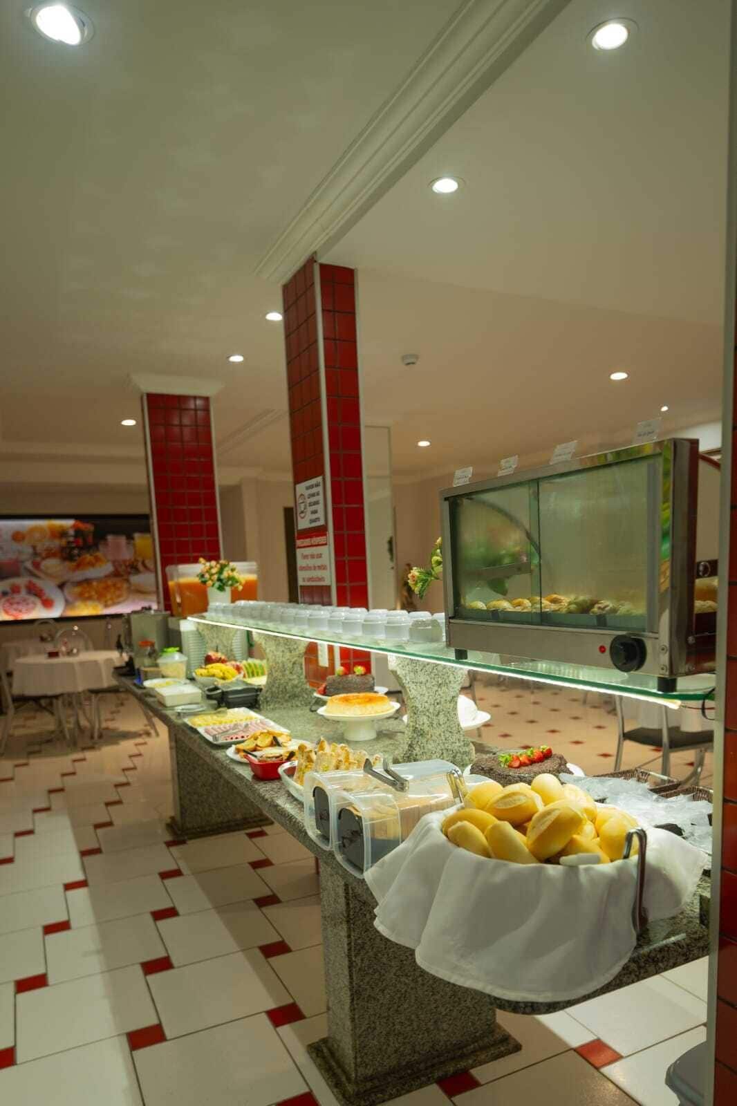 Petit déjeuner en libre-service compris tous les jours