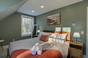 2 bedrooms, desk, iron/ironing board, free WiFi