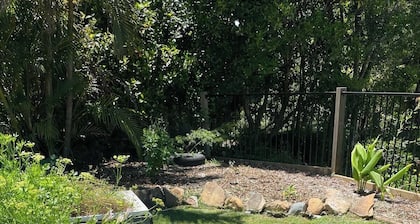 Cloud Cottage Eungella - Family friendly in beautiful rainforest mountain town!
