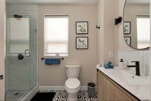 Hårføner og håndklær