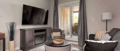 TV, lareira, escritórios