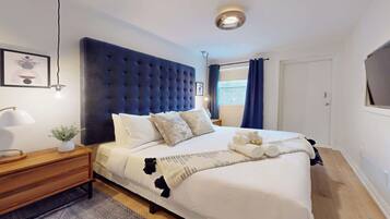 2 bedrooms, iron/ironing board, WiFi, bed sheets