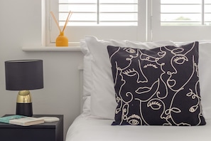 1 bedroom, iron/ironing board, internet, bed sheets
