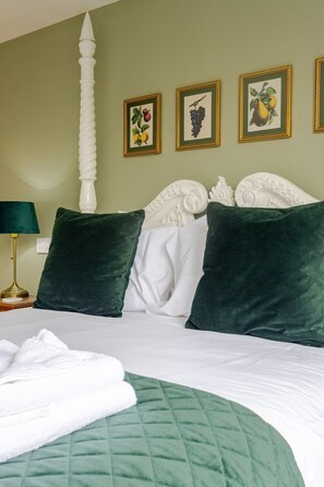 Strykjärn/strykbräda, internet och sängkläder