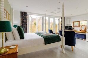 Room - Stylish country apartment near Rookery Hall (Cheshire East)