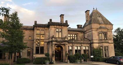 Stylish country apartment near Rookery Hall