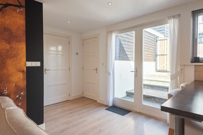 Interior - Unique stay experience in a modern garden house for 4 people, free parking (Zandvoort)