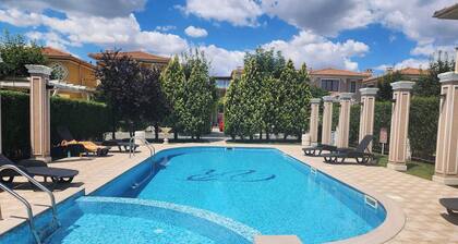 Charming 2-bedroom villa with AC, WiFi in Burgas Area near beaches & airport