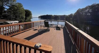 Sunset Cove Lake House Lake Front with Dock Basketball Kayak Wine