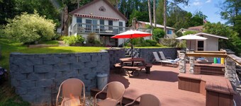5 min to Colgate, Pet Friendly, Sleeps 6