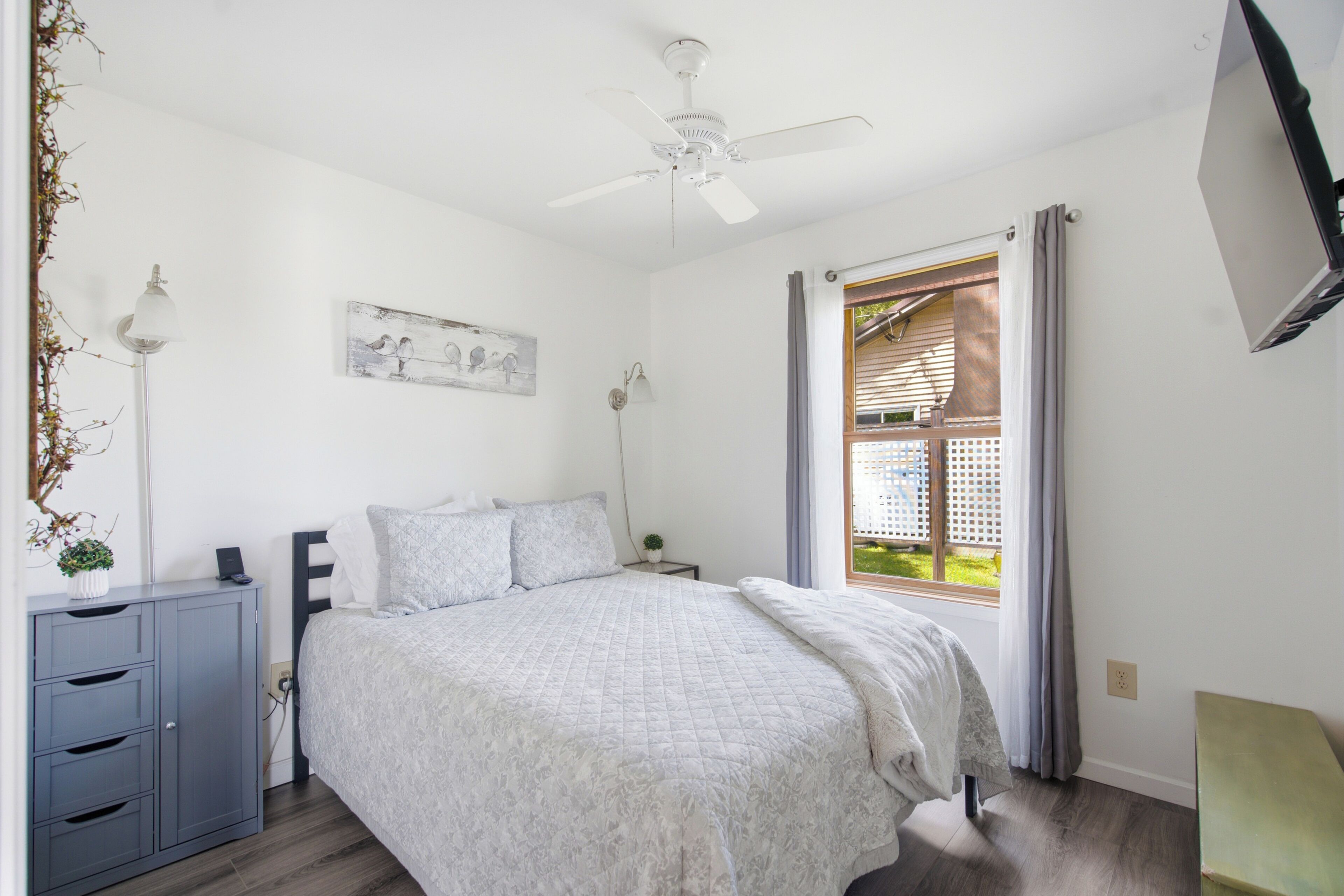 2 bedrooms, iron/ironing board, WiFi (free), bed sheets