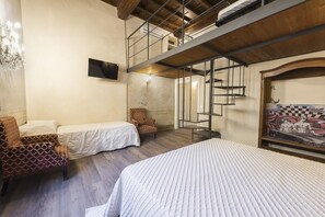 4 habitaciones, tabla de planchar con plancha y wifi