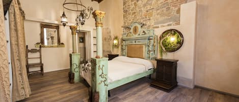4 habitaciones, tabla de planchar con plancha y wifi