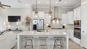 House (3 Bedrooms) | Interior