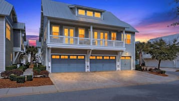 House (3 Bedrooms) | Front of property