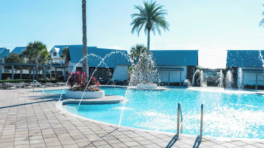Arcade, Bar, Prominence Resort Pool and Gym Access, Close to Beach Sea Happy