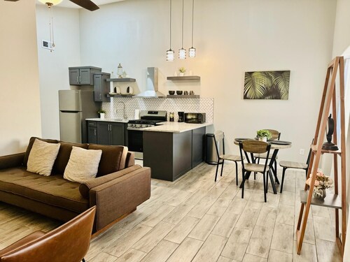 Cozy Double-Unit 1504-A